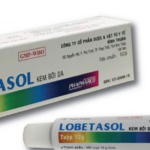 Thuốc Lobetasol là thuốc gì? Công dụng của kem bôi da Lobetasol