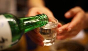 Bạn có thể uống rượu khi đang sử dụng kháng sinh không?