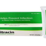Thuốc Bacitracin có tác dụng gì?