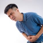 Các triệu chứng loét ở dạ dày: Đầy hơi, ợ chua, buồn nôn