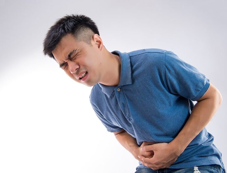 Các triệu chứng loét ở dạ dày: Đầy hơi, ợ chua, buồn nôn