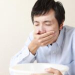 Phải làm gì khi bị đau bụng ngộ độc thức ăn?