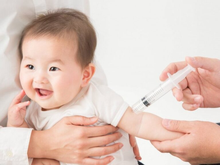 Tiêm trễ mũi nhắc lại vắc-xin phế cầu có sao không?