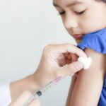 Trẻ 2,5 tuổi đã tiêm phế cầu có cần tiêm vắc-xin viêm não mô cầu và viêm não Nhật bản không?