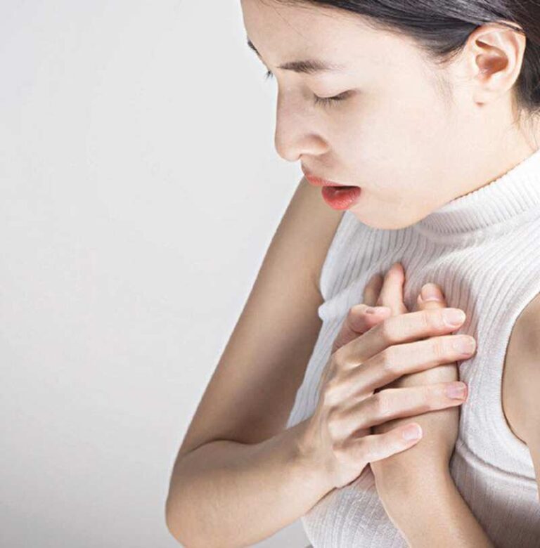 Thở nông, khó thở, tức ngực trái là dấu hiệu bệnh gì?
